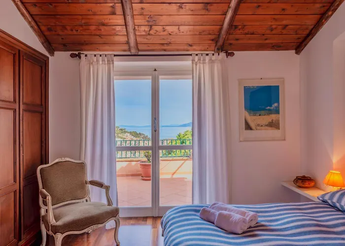 Apartamento Porto S. Stefano Elegant House + Swimming Pool *